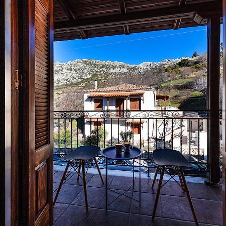Deluxe Apartments By White Hills Αράχωβα Εξωτερικό φωτογραφία