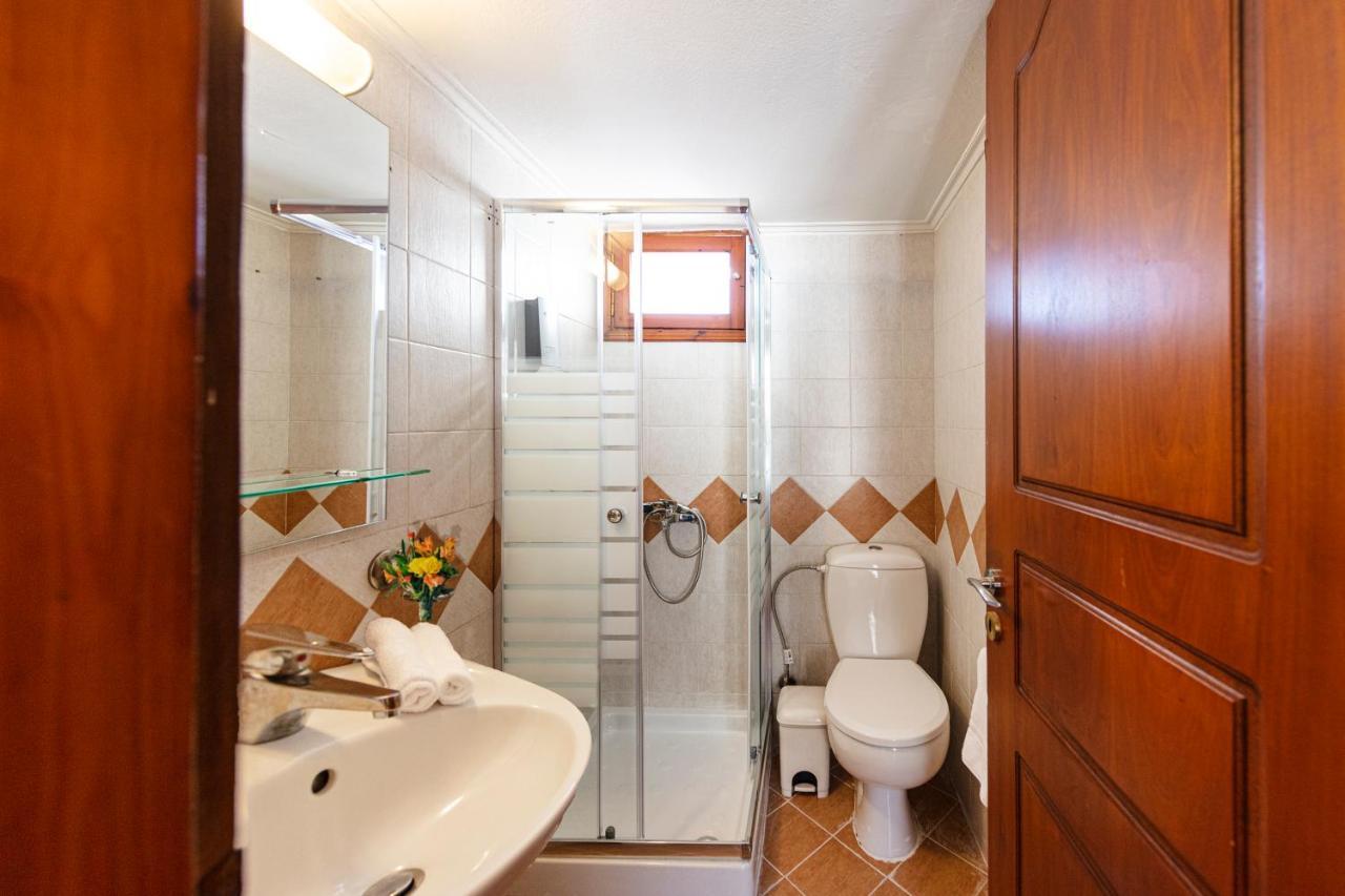 Deluxe Apartments By White Hills Αράχωβα Εξωτερικό φωτογραφία
