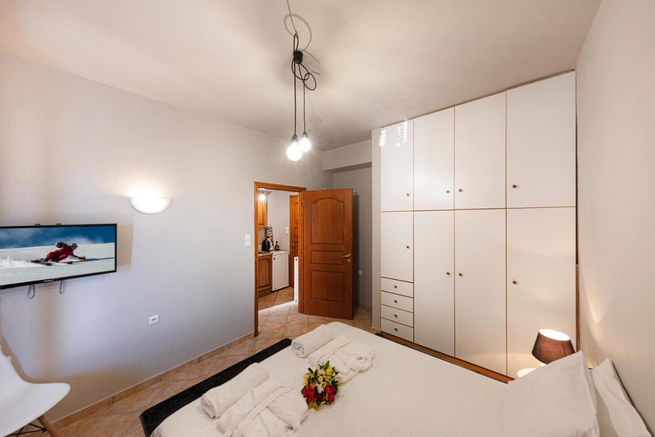 Deluxe Apartments By White Hills Αράχωβα Εξωτερικό φωτογραφία